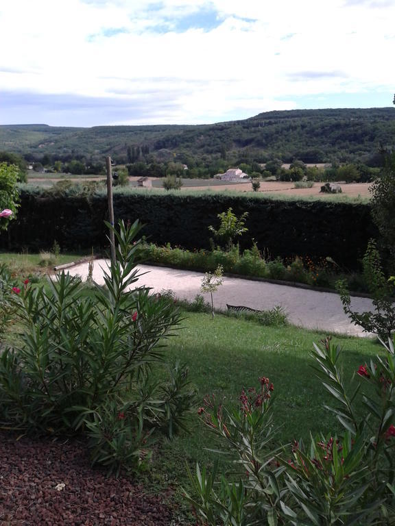 Bed and Breakfast Le Chateau Des Estubiers Sérignan-du-Comtat Exterior foto