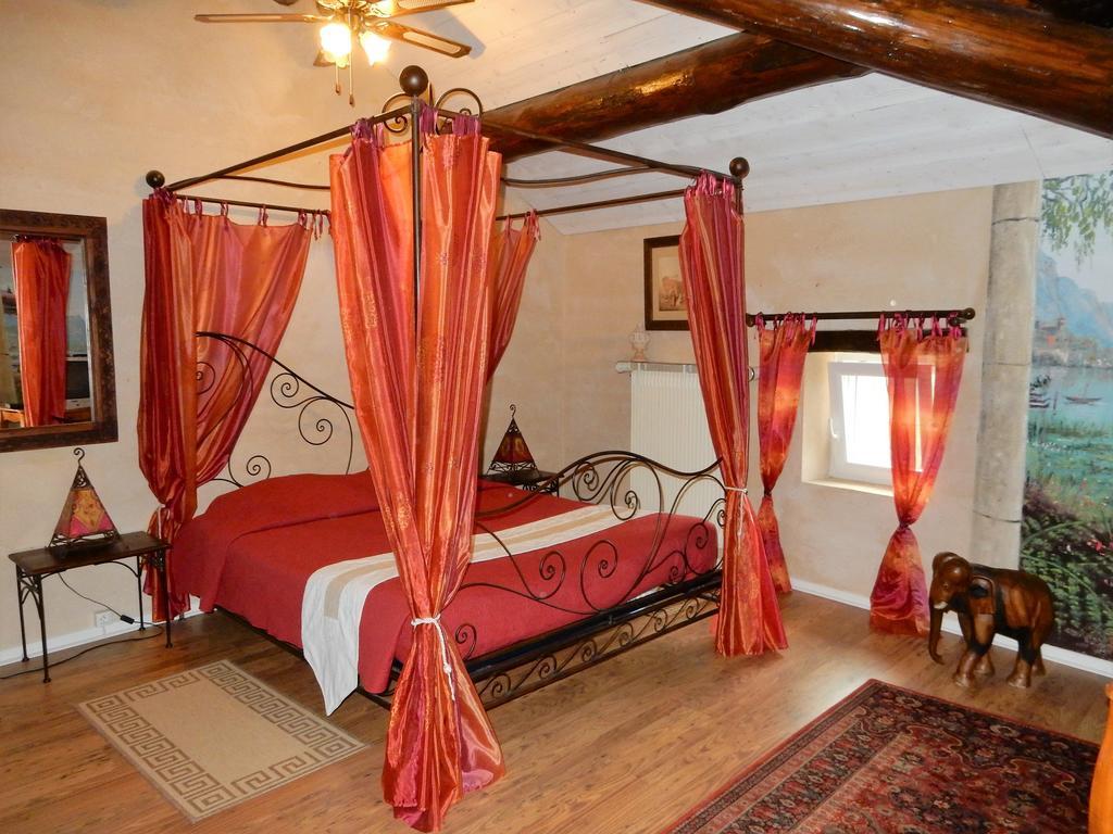 Bed and Breakfast Le Chateau Des Estubiers Sérignan-du-Comtat Exterior foto